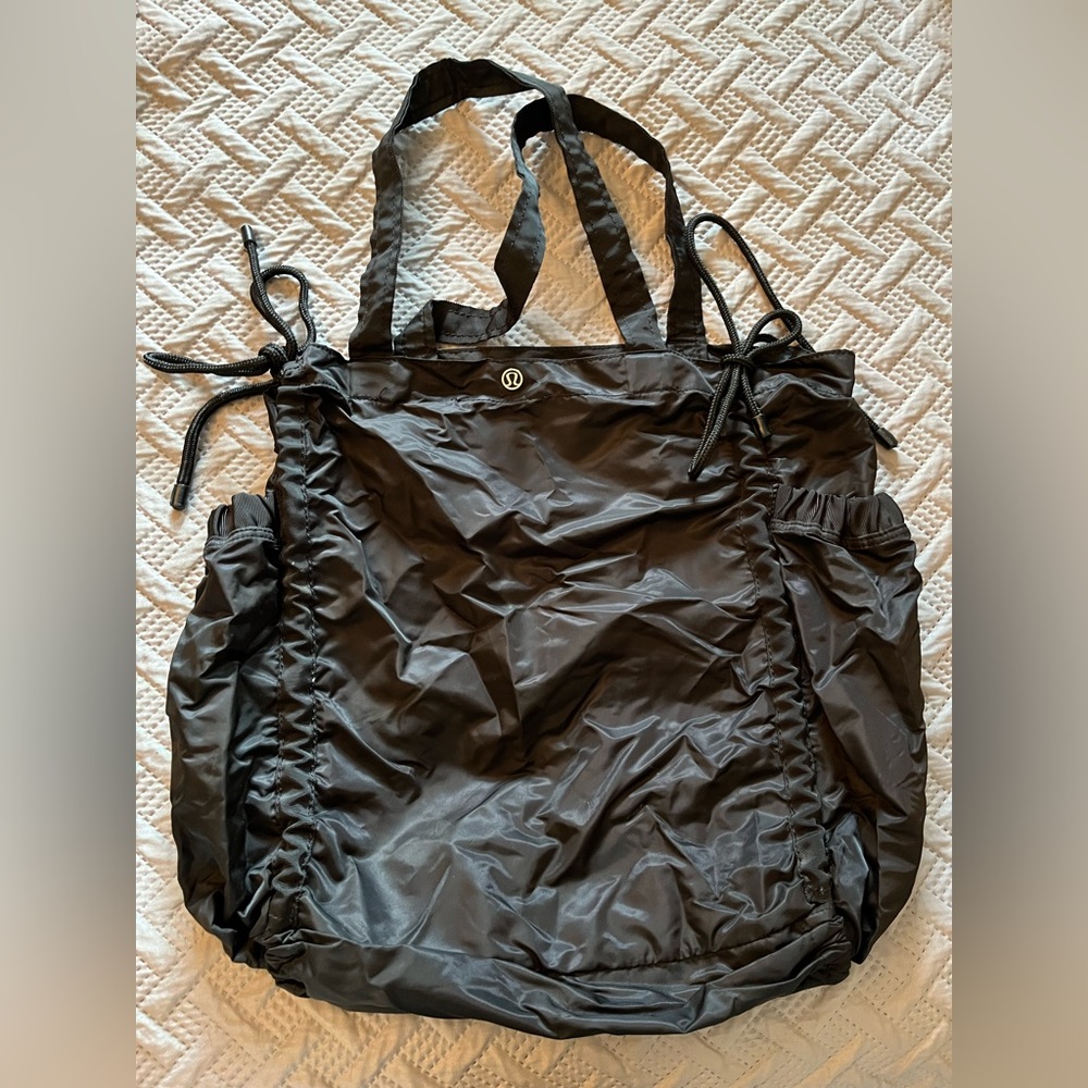 Lululemon gym bag